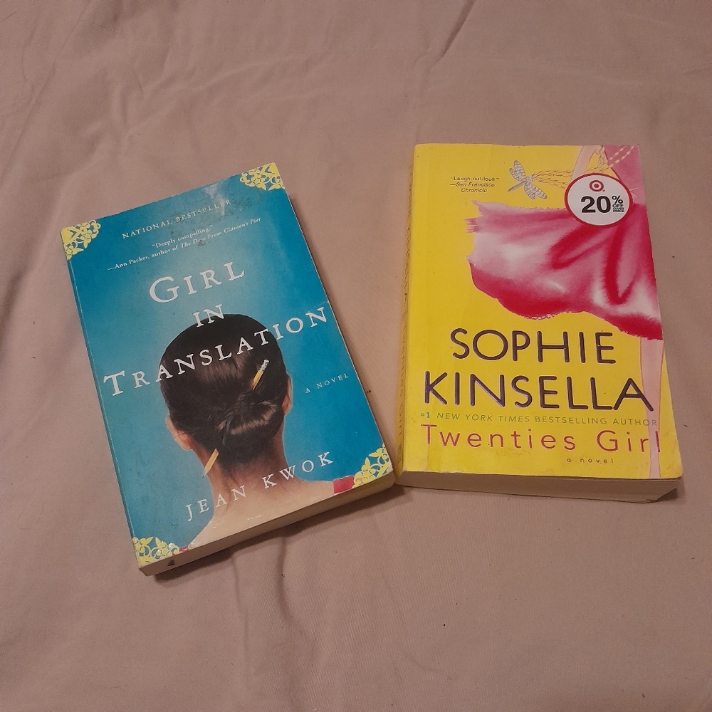 🌴2 Books. 1.Girl in translation 2.Twenties Girl